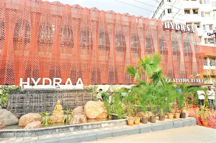 After Protecting 1,000 Acres, HYDRAA Now Faces 700 Legal Cases in Hyderabad