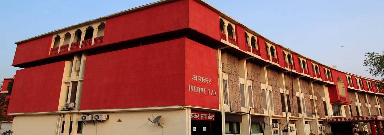 Income Tax Teams Conduct Major Raids on High-Value Real Estate and Pan Masala Groups