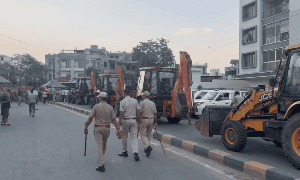 Jaipur on High Alert: Internet Shut, 3,000 Police Deployed as JDA Demolishes Religious Structures for Road Widening