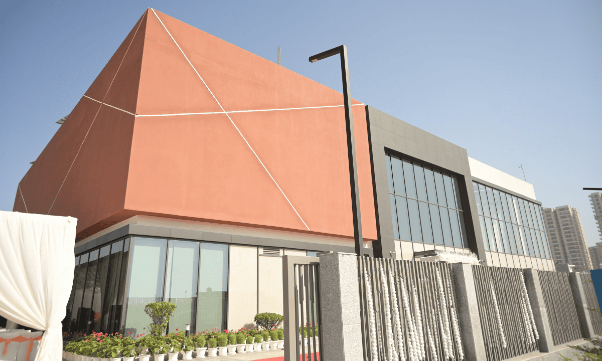 Wave City launches advanced integrated command & control center to enhance security and urban services