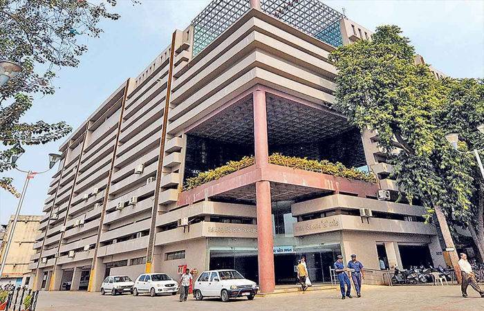 AMC Flags 14,907 Residential Units in Ahmedabad as Unsafe for Occupancy
