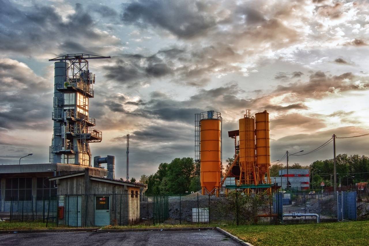 JK Lakshmi and Chettinad Cement Compete for Deccan Cements Amid Andhra Pradesh Infra Surge