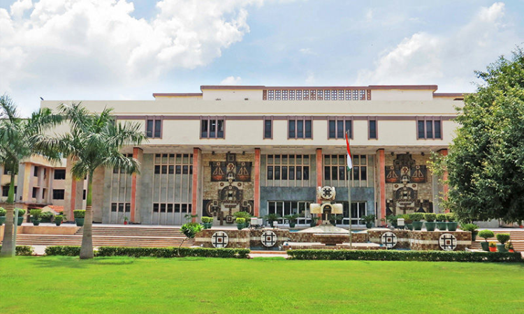 Delhi High Court Seeks Response from Analytics Firm Over Alleged Real Estate Data Theft