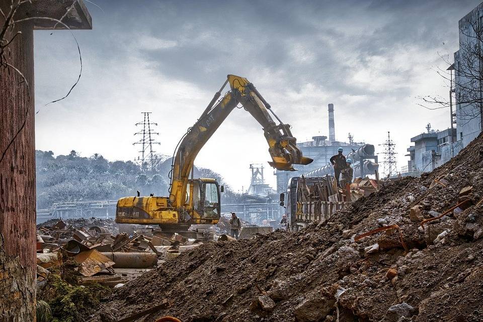 Noida Residents Seek Relief as Section 10 Notices Threaten Demolition of Minor Home Extensions