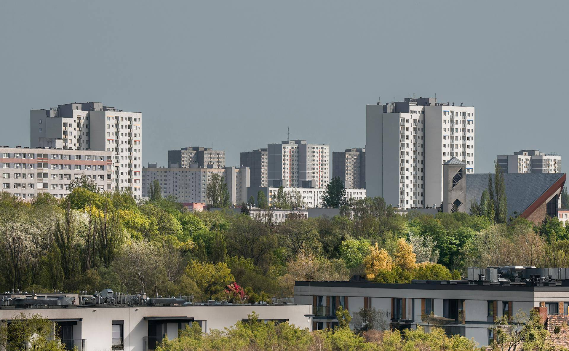 DLF Phases 1–5 Under Scrutiny: Haryana Issues Public Notice for Illegal Construction and Unauthorized Commercial Use