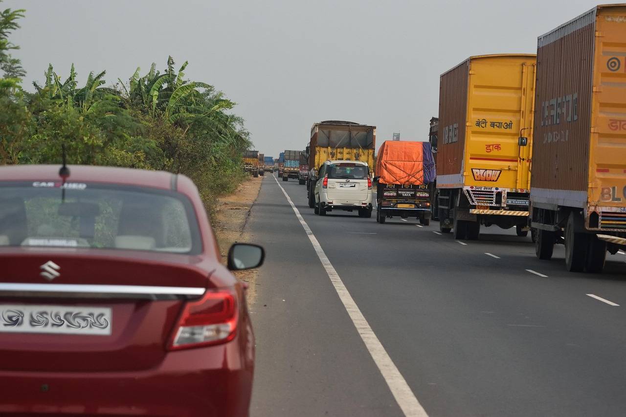 Government Targets ₹10 Lakh Crore Highway Push With Green Technology