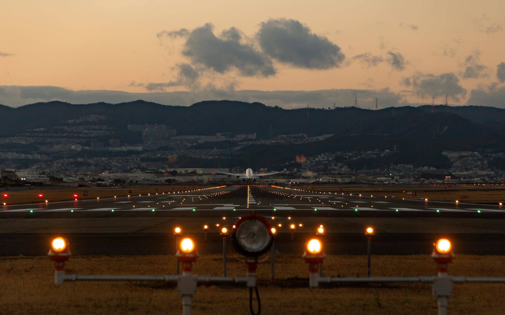 Housing Plots Near Airports See Up to 118% Price Surge, Outperform Apartments: Square Yards Report