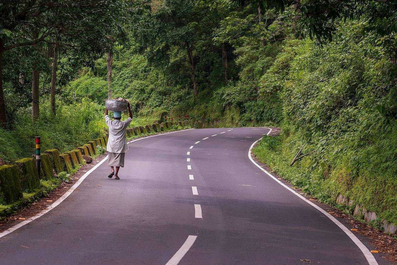 Gujarat Government Allocates Rs 2,609 Crore to Strengthen Rural Road Network